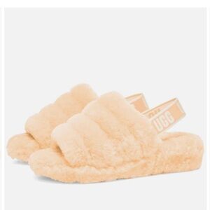 UGG Fluff Yeah platform slippers light peach size 11‎